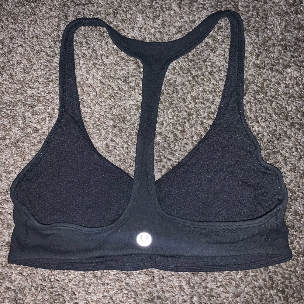 LULULEMON black sports bra
